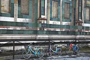 Bicycle Prints: Europe; Italy; Florence; Basilica di Santa Maria del Fiore with bicycles
