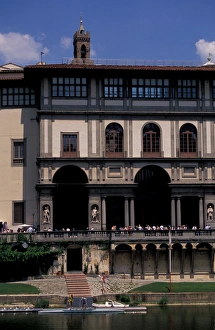 Images Dated 9th February 2006: Europe, Italy, Florence, Tuscany, Uffizi Gallery on the Arno