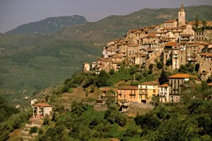 Europe, Italy, Liguria, Riviera di Ponente, Apricale. Morning hill town view