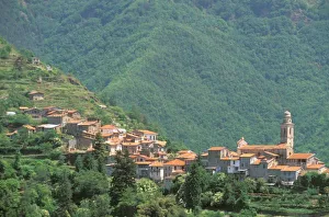 Images Dated 15th June 2011: Europe, Italy, Liguria, Riviera di Ponente, Molini di Triora. Hill town view