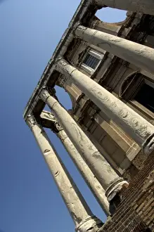 Europe, Italy, Rome. Roman Forum (aka Foro Romano), ruins of ancient Roman Empire