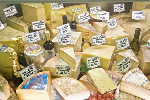 Images Dated 12th May 2011: Europe, Italy, Tuscany, Florence, Cheese and Wine For Sale at Market