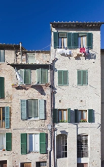 Laundry Prints: Europe, Italy, Tuscany, Siena, Traditional House
