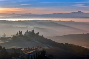 Farmhouse Prints: Europe, Italy, Val d Orcia. Il Belvedere farmhouse at sunrise