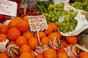 Images Dated 11th May 2010: Europe; Italy; Venice; Fresh Fruit at Venice Farmers Market