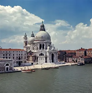 Images Dated 21st January 2014: Europe, Italy, Venice. There are over one million pillings supporting Santa Maria