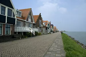 Images Dated 11th April 2008: Europe, The Netherlands (aka Holland), Volendam. Popular picturesque fishing village