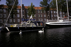 Images Dated 1st December 2005: Europe, Netherlands, Middleburg. Harbor