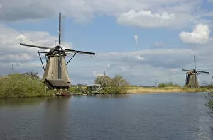 Images Dated 15th April 2008: Europe, Netherlands, South Holland, Kinderdijk, Windmill