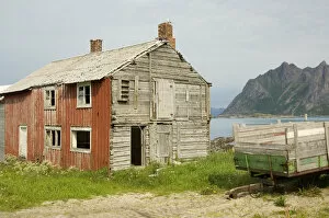 Images Dated 6th July 2006: Europe, Norway, Vesteralen. Old weather worn building in Hovden