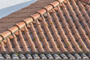 Images Dated 28th June 2013: Europe, Portugal, Lisbon, red tile roof