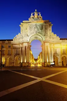 Images Dated 28th June 2011: Europe; Portugal; Lisbon; Rua Augusta; Square surrounded by Government Buildings, Commerce