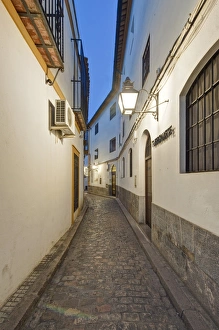 Images Dated 26th May 2012: Europe, Spain, Andalucia, Cordoba, Midieval Alleyway