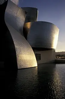 Images Dated 2003: Europe, Spain, Bilbao Guggenheim Museum on the shore of the Nervion River