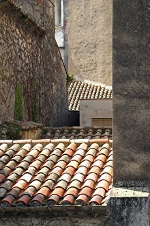 Images Dated 7th April 2007: Europe, Spain, Girona. Rooftops of Girona