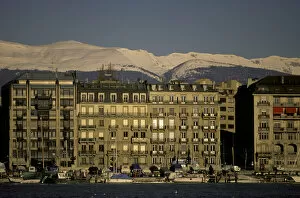 Images Dated 28th July 2004: Europe, Switzerland, Geneva. Winter morning view of Quai du Mont Blanc, Lac Leman