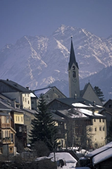 Images Dated 5th October 2004: Europe, Switzerland, Graubunden, Guarda. Village view