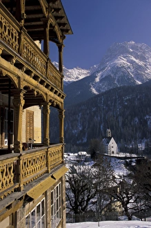 Images Dated 5th October 2004: Europe, Switzerland, Graubunden, Scuol. Town view from main road