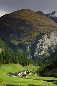 Images Dated 30th August 2007: Europe, Switzerland, Val Averserrhein Region. Avers-juf, house and village detail