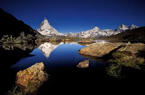Europe, Switzerland, Zermatt, Matterhorn reflected in Riffelsee