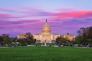 Images Dated 21st November 2023: Evening light on the United States Capitol, Washington, D.C, USA
