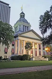 Images Dated 7th April 2008: Evening lighting historic State Capitol Building Tallahassee, Florida, USA