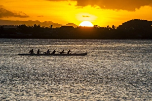 Images Dated 29th June 2011: Evening rowing in the bay of Apia, Upolo, Samoa, South Pacific