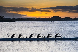 Images Dated 29th June 2011: Evening rowing in the bay of Apia, Upolo, Samoa, South Pacific