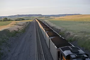 Images Dated 15th June 2007: Another extremely long load of coal carried by train from Wyoming passes through