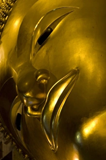 Images Dated 22nd November 2006: Face of Giant reclining Buddha Wat Po Temple