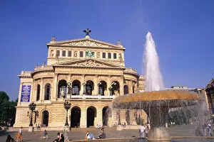 Images Dated 15th April 2005: Famous Opera Platz in Frankfurt Germany