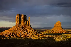 Images Dated 2nd May 2015: The famous red rock Mittens in Monument Valley Tribal Park of the Navajo Nation, AZ
