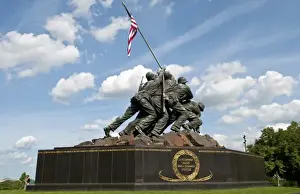 Images Dated 2028 May: Famous Washington DC Iwo Jima Marine Memorial of flag raising in bronze to help end