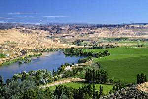 Cultivate Prints: Farmland along the Snake River at Glenns Ferry, Idaho, USA