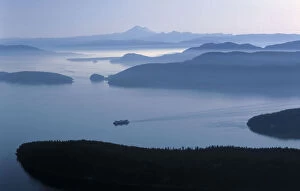 Images Dated 24th August 2004: A ferry makes its way to Friday Harbor in the San Juan Islands of Washington