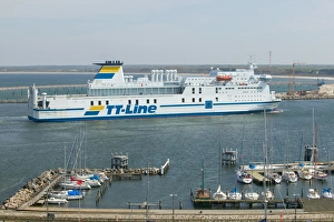 Images Dated 29th April 2004: ferry, warnemunde