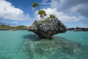 Images Dated 20th October 2014: Fiji, Southern Lau Group, Island of Fulanga. Scenic lagoon located inside volcanic caldera