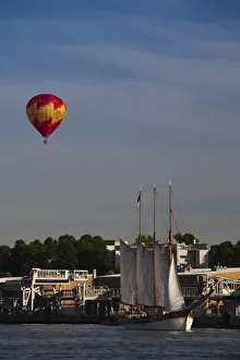 Images Dated 10th June 2010: Finland, Helsinki, Helsinki Harbor, sailing ship and hot air balloon