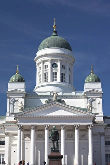 Finland, Helsinki, Senate Square, Senaatintori, Tuomiokirko, Lutheran Cathedral