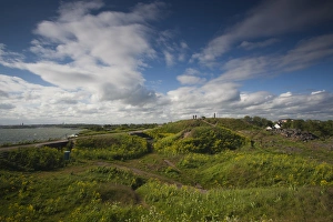 Images Dated 12th June 2010: Finland, Helsinki, Suomenlinna-Sveaborg Fortress, coastline at Kustaanmiekka