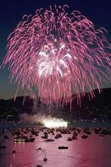 Images Dated 6th August 2005: Fireworks, Celebration of Lights, English Bay, Vancouver, British Columbia