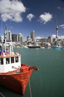 Images Dated 27th November 2006: Fishing Boat, Skytower, Central Business District and Viaduct Basin, Auckland, North Island
