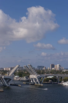Images Dated 24th April 2010: Fort Lauderdale, Port Everglades, Florida, USA, drawbridge, Intracoastal