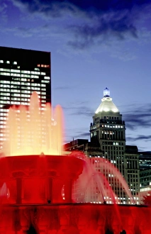 Sky Line Prints: Fountain in Grants Park in Chicago