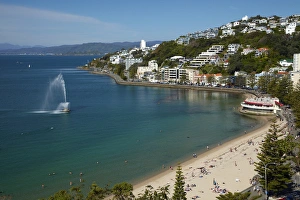 Images Dated 16th December 2014: Fountain, Oriental Bay, Wellington, North Island, New Zealand