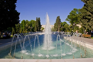 Images Dated 27th May 2010: Fountain Square, Baku, Azerbaijan