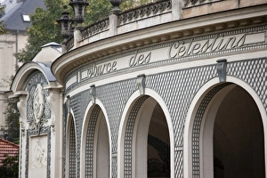Images Dated 16th October 2010: France, Allier Department, Auvergne Region, Vichy, Source des Celestins thermal spring