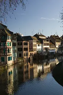 FRANCE-Alsace (Haut Rhin)-Strasbourg: Houses in Petite France on Ill River / Winter
