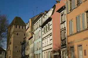 Images Dated 13th February 2005: FRANCE-Alsace (Haut Rhin)-Strasbourg: Houses in Petite France and Ponts Couverts Tower