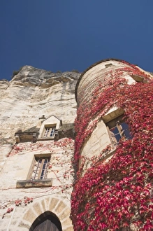 Images Dated 28th October 2010: France, Aquitaine Region, Dordogne Department, La Roque Gageac, town on the Dordogne River